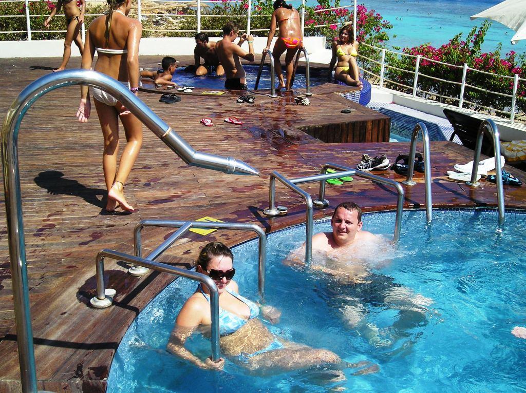 Jacuzzi.JPG